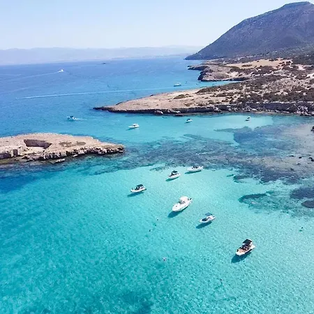 Aura Beachfront By Nomads Πόλη