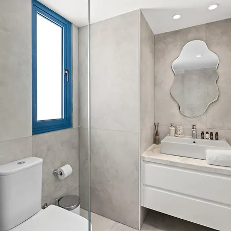 Aura Beachfront By Nomads Hébergement de vacances *