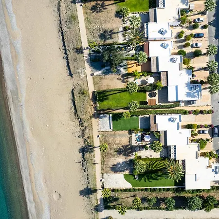 Aura Beachfront By Nomads *