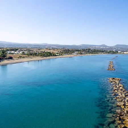 Aura Beachfront By Nomads Holiday home *