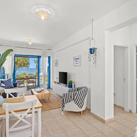 Aura Beachfront By Nomads * Polis