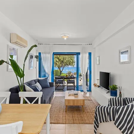 Holiday home Aura Beachfront By Nomads Polis
