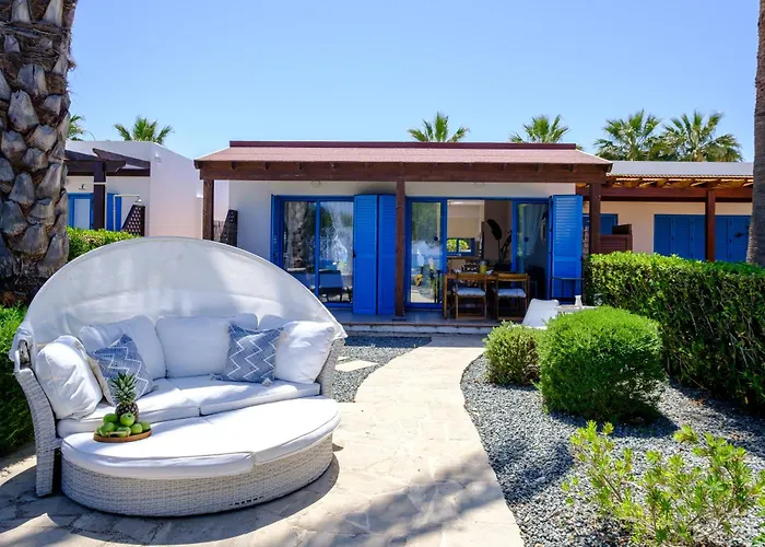 Aura Beachfront By Nomads Polis