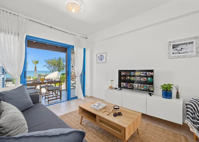 Aura Beachfront By Nomads 別荘 Polis