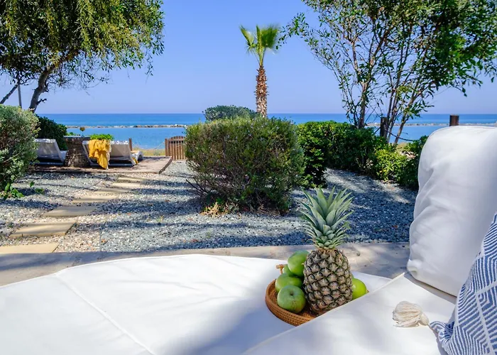 Aura Beachfront By Nomads Polis