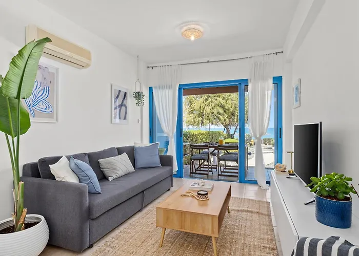 Aura Beachfront By Nomads 別荘