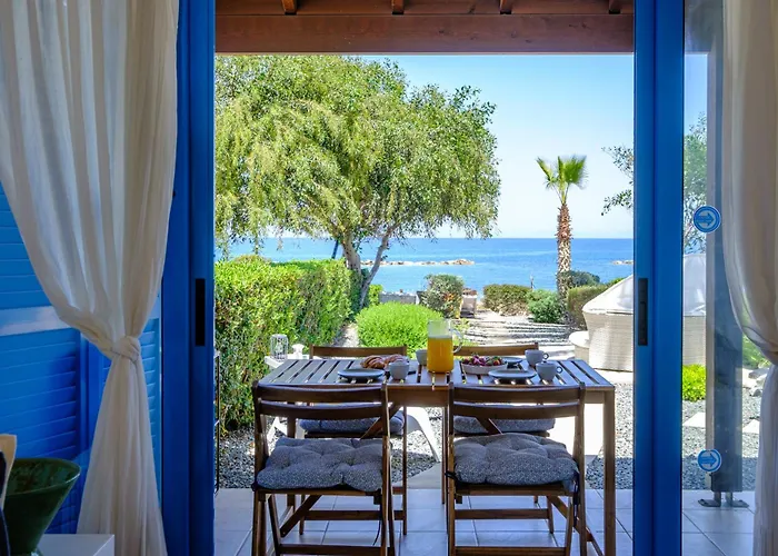 Aura Beachfront By Nomads 別荘 Polis