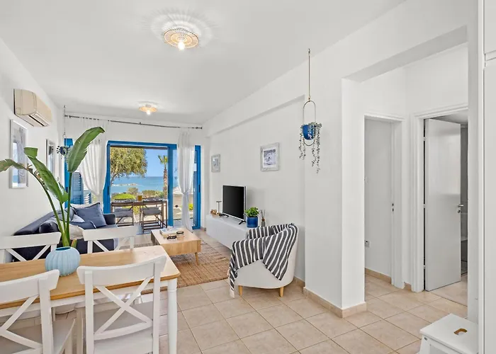 Aura Beachfront By Nomads * Polis